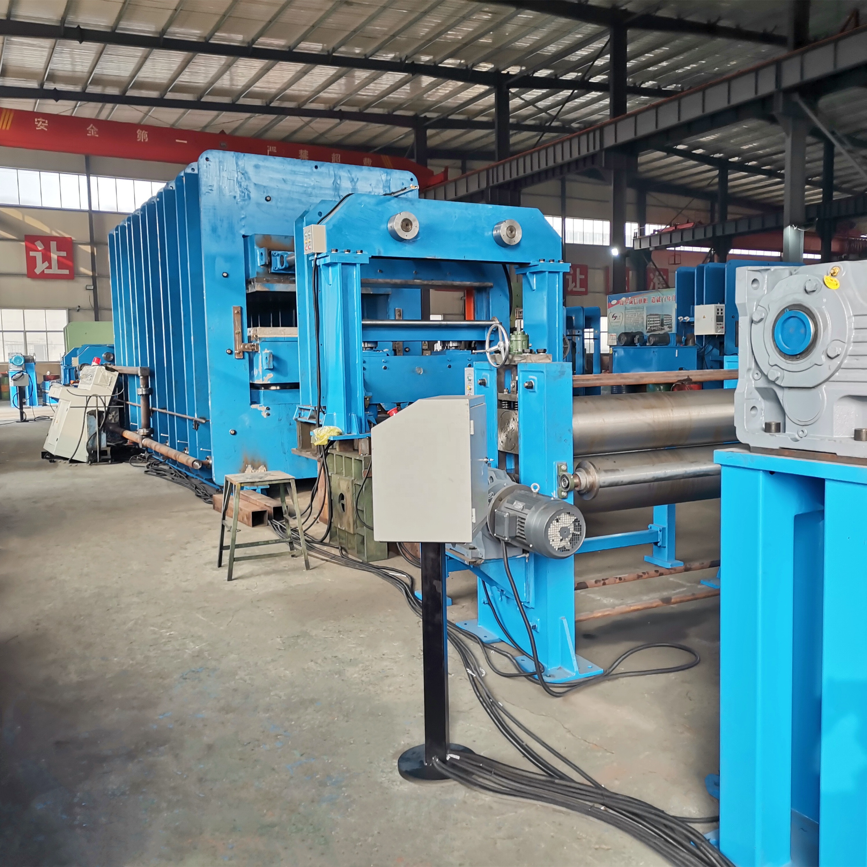 Powerful 380V Rubber Belt Hydraulic Press for Vulcanizing Rubber Products