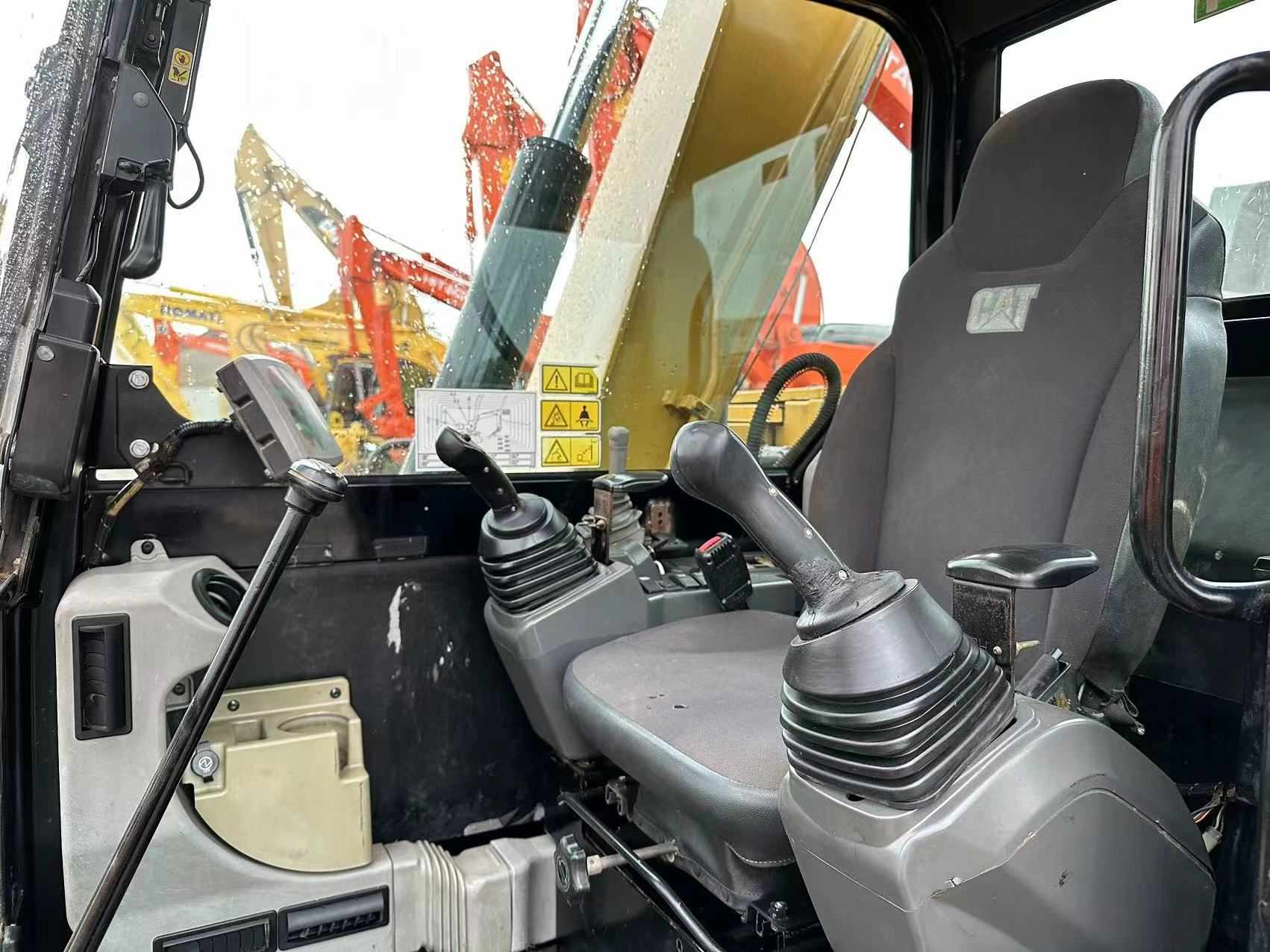 Cat 307E2 Excavator Cab