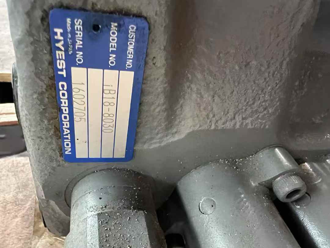 Liugong 908 XCMG 80 IB-18 Excavator Spare Parts Distributor Valve For Construction Machinery