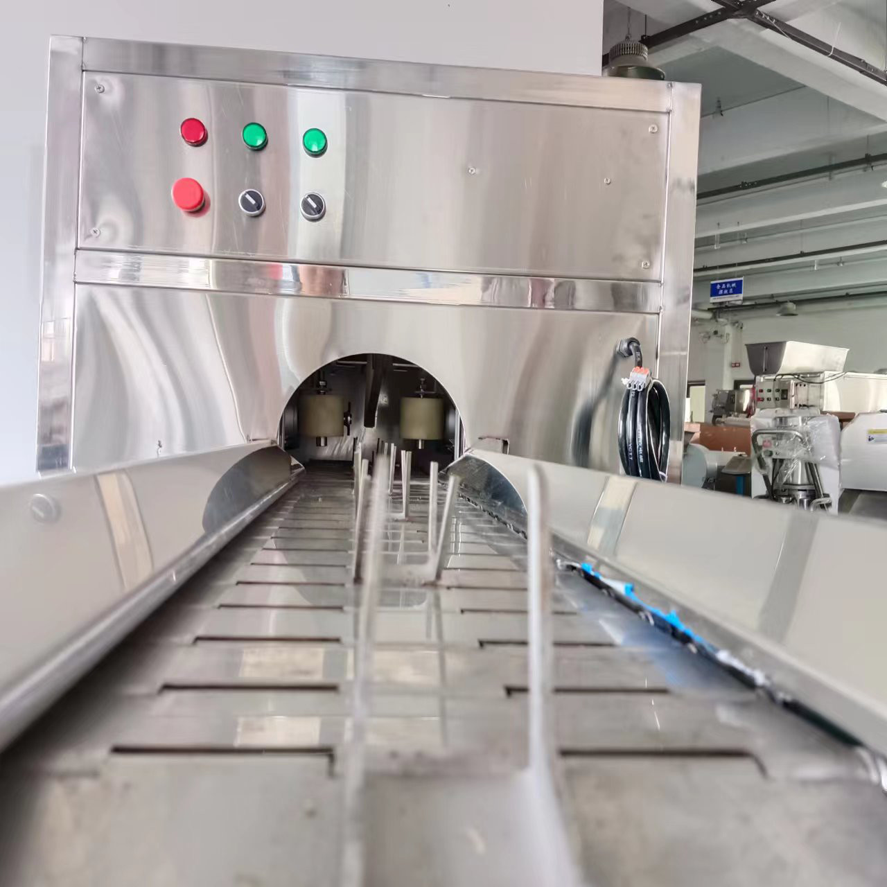Precision Cutting Onion Head and Tail Cutting Machine Easy to Clean Easy to Maintain