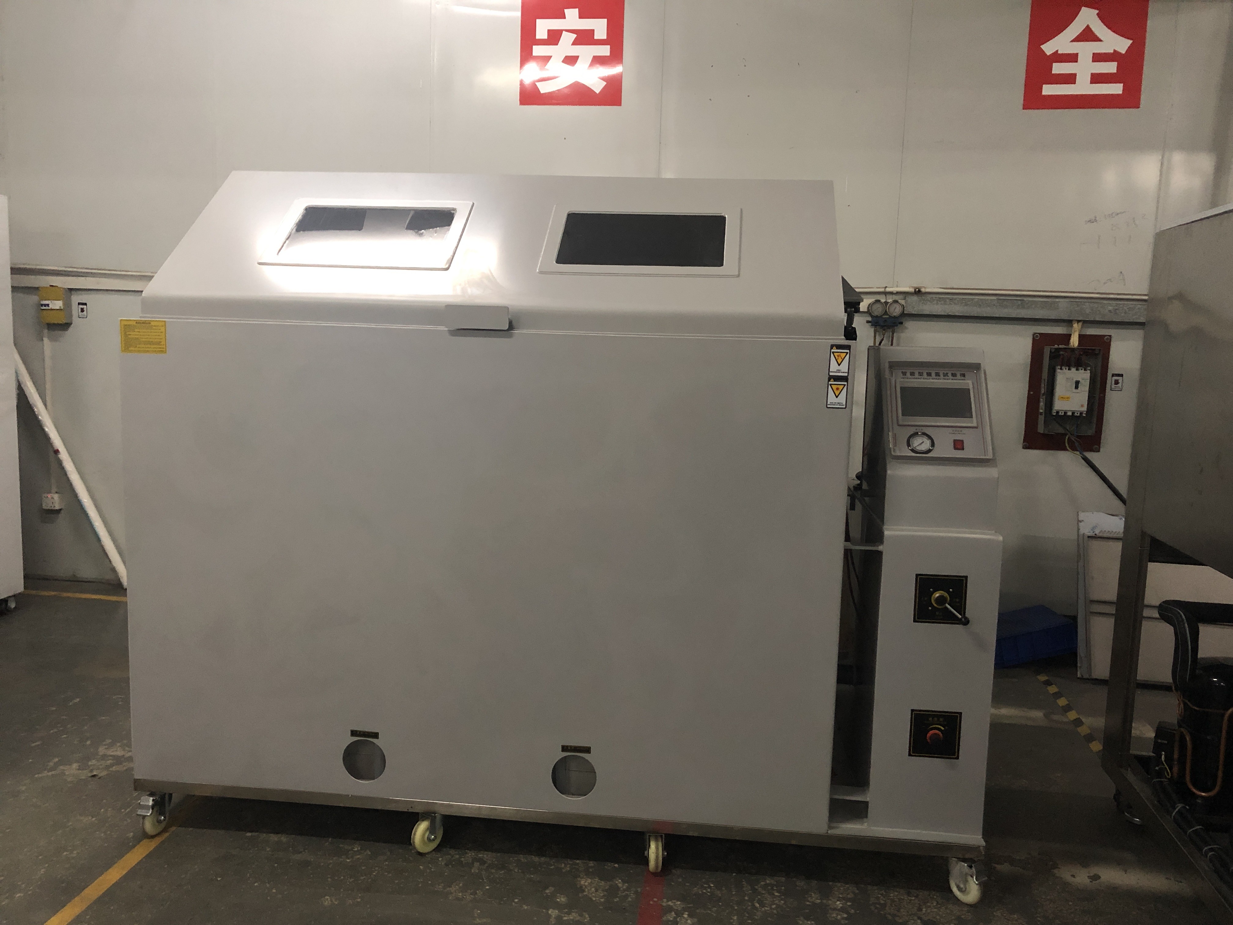 LIYI Precision Temperature Salt Spray Test Chamber Metal And Painting Products Test