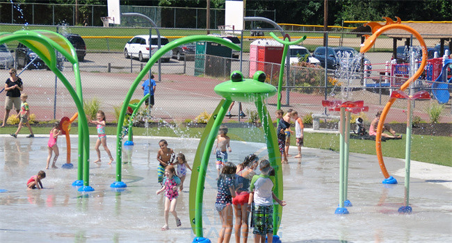 Kids Water Splash Pad SS 304 Frog Waterfall Fountain For Swimming Pools