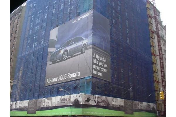Wind Resistant PVC Mesh Fencing Vinyl Coated Polyester Mesh For Commercial Large Format Mesh Banners