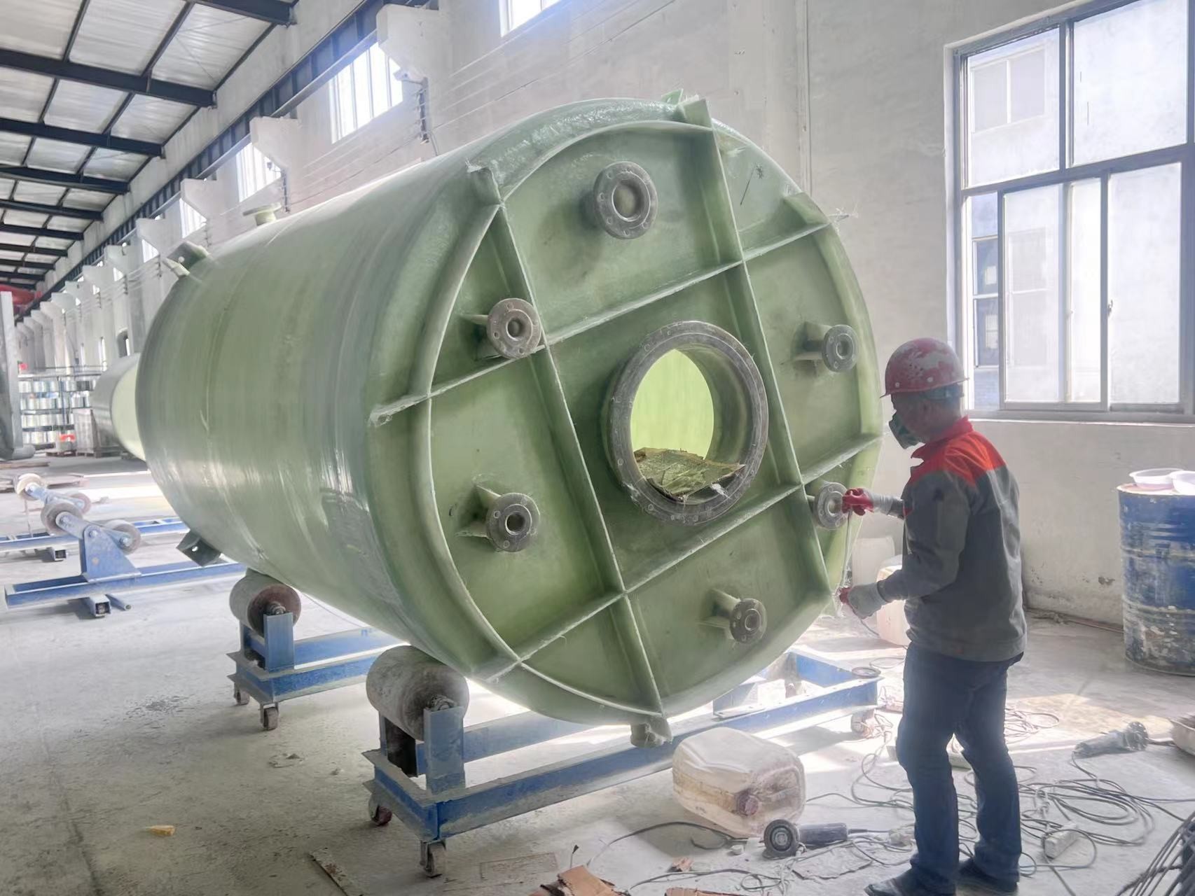 Cylindrical High Strength FRP HCL Storage Tank For Finely Processed