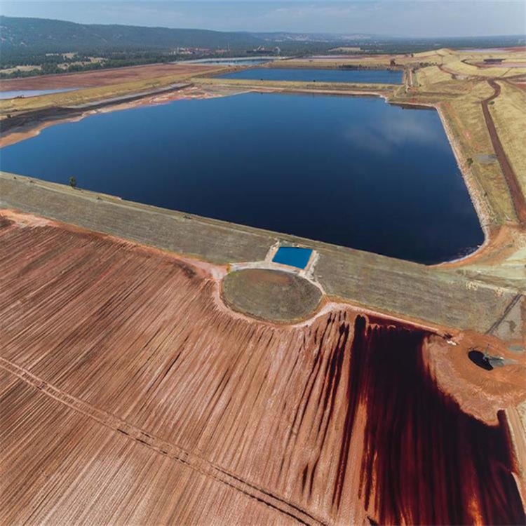 Environmentally-friendly HDPE geomembrane plastic liner for fish farm pond liner