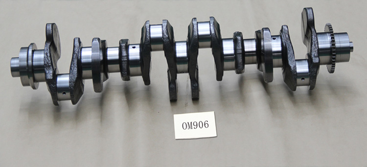 High Quality Engine crankshaft OM906 diesel engine forged steel truck diesel crankshaft