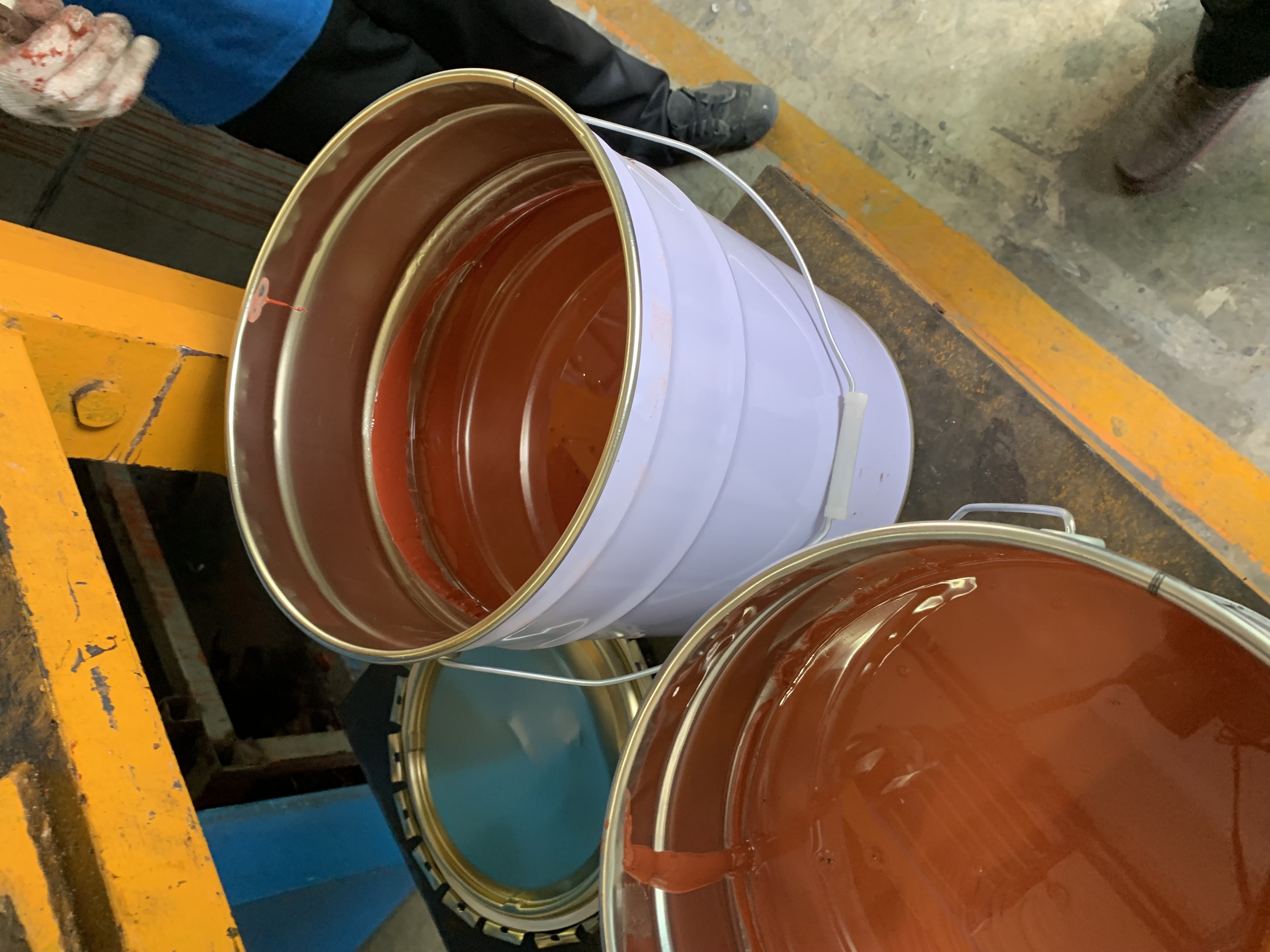 Low Viscosity Room Temperature Curing Epoxy Resin With High Dielectric Strength Volume Resistivity