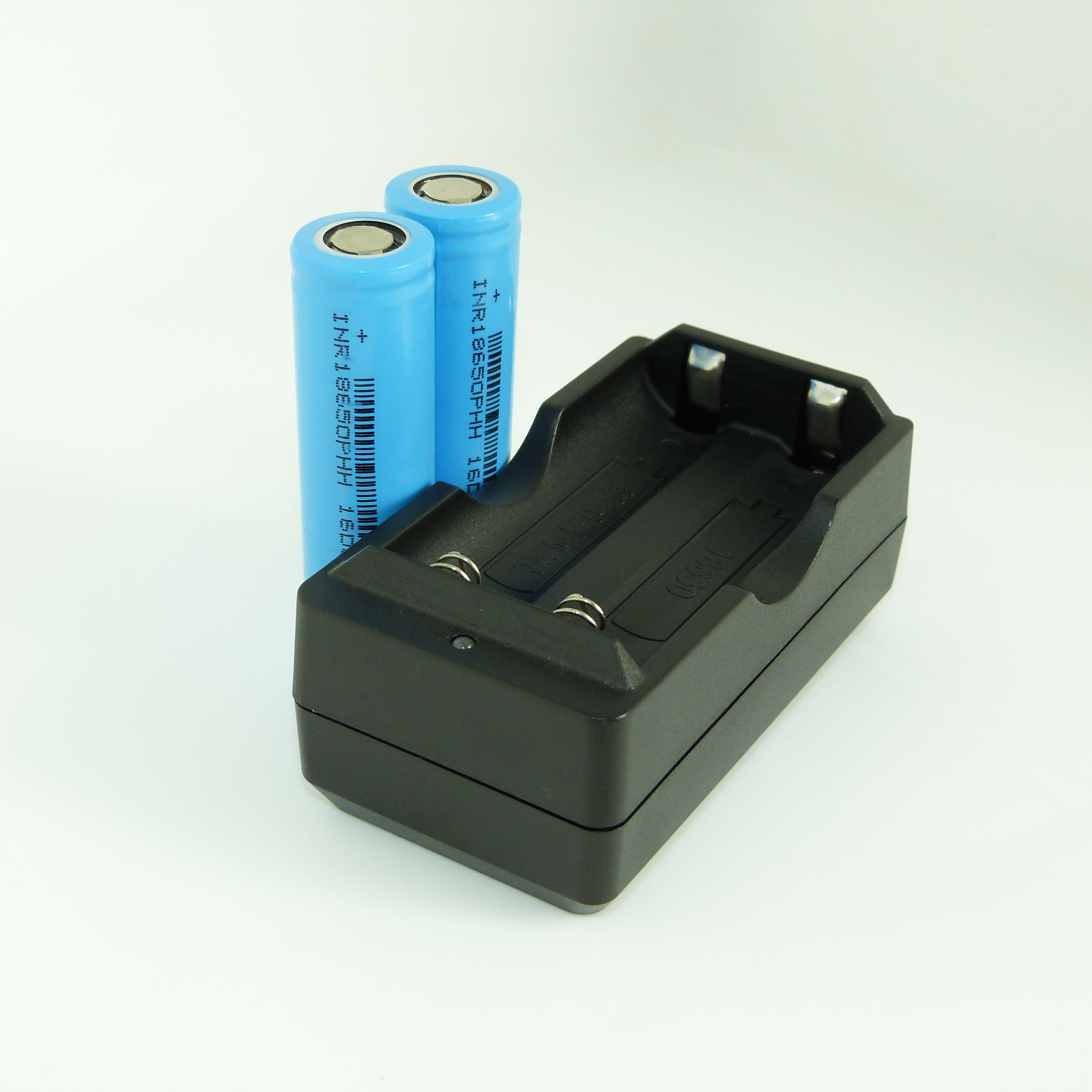 2 Bays 4.2 V Battery Charger Battery Lithium Charger AC100-240V Input Voltage