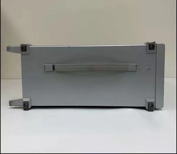 Anritsu MT8870A Universal Wireless RF Communications Test Set For Multiple Wireless Standards