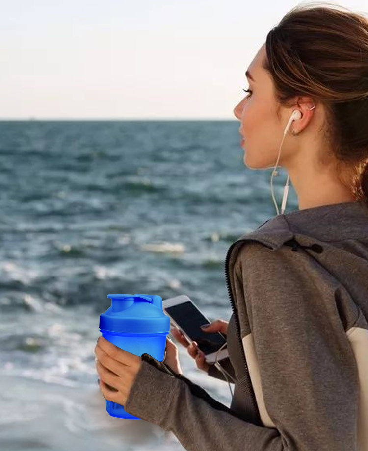 2020 Hot Sell Custom Gym Bottle Blender Water Bottle Classic Loop Top Sports Shaker Water Bottle