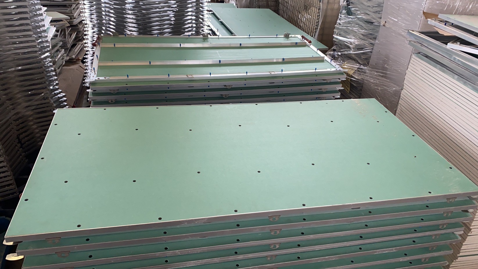 Spring Loaded Snap Lock Plumbing Access Panel 25mm Thickness