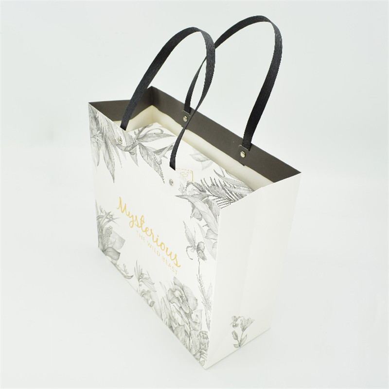 CMYK 4C Recycled Paper Gift Bags Gold Foil Logo For Shopping