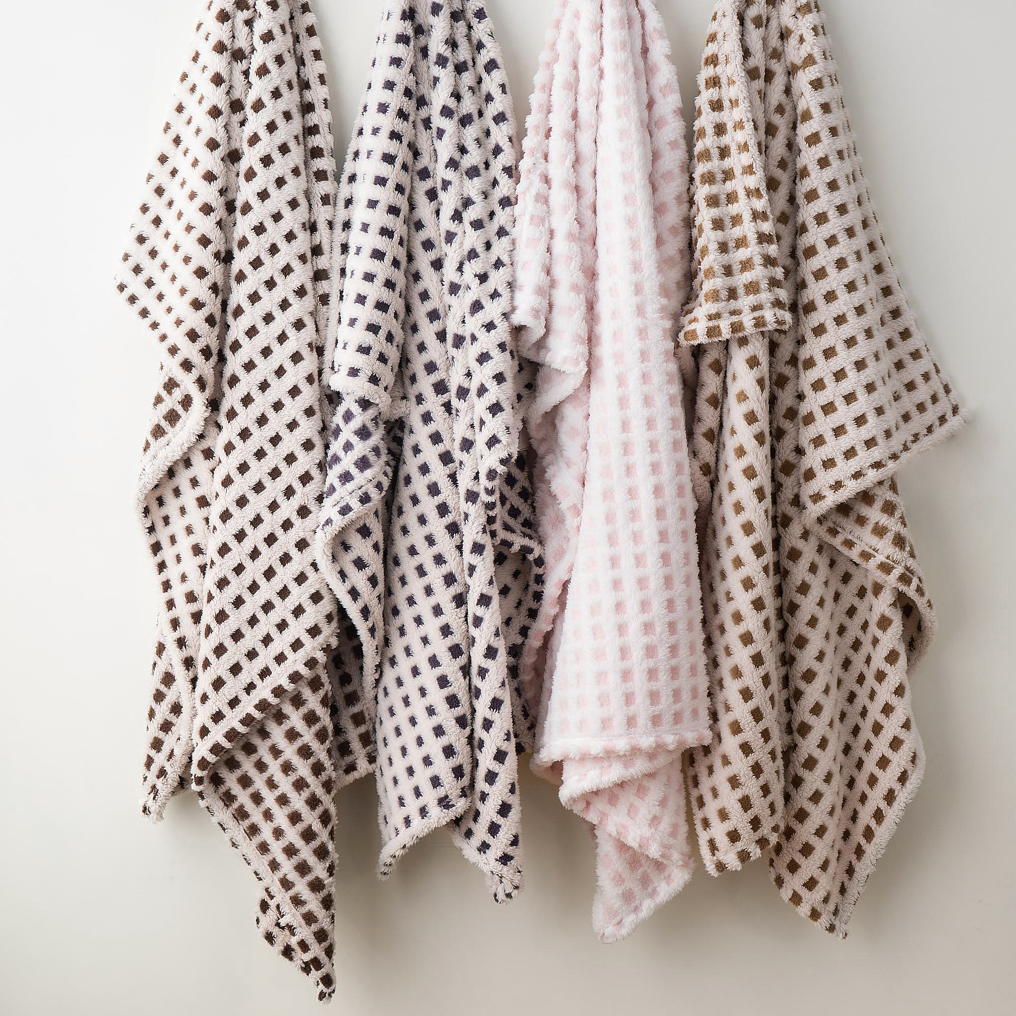 200x230cm Knitted Polyester Reversible Blanket for Home Textile