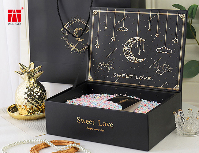 Rigid Magnetic 8x10 Presentation Boxes , Gold Foil Stamping Black Flat Pack Boxes