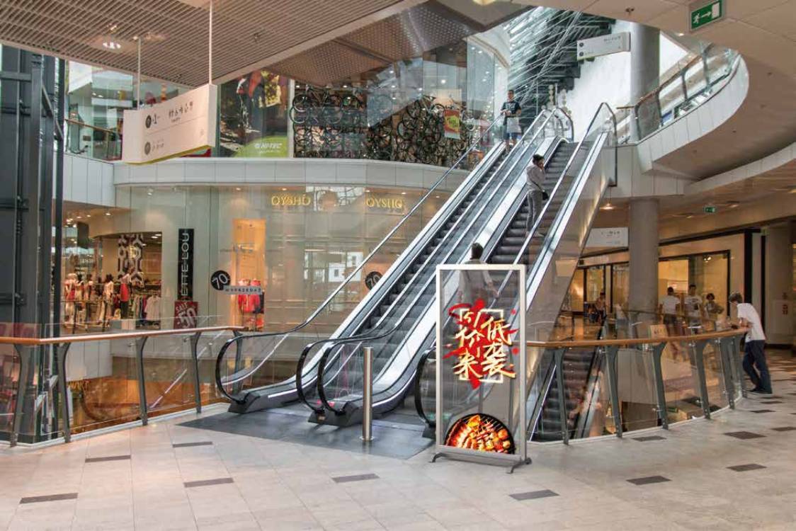 SMD2121 Advertising Transparent Led Light Poster Display P2.8x5.6 Two Side