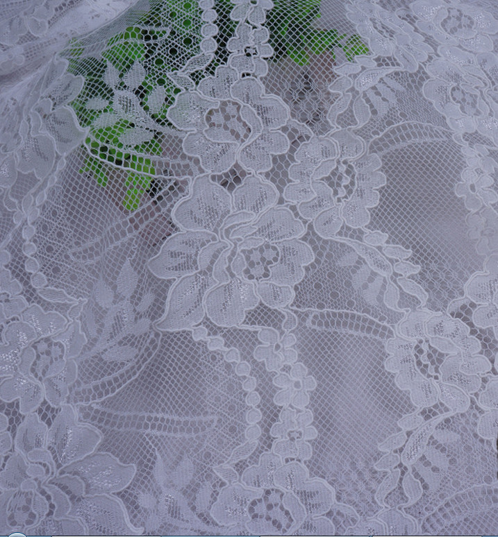 2017 Newest Fashion Cord French Lace Fabric with Different Color
