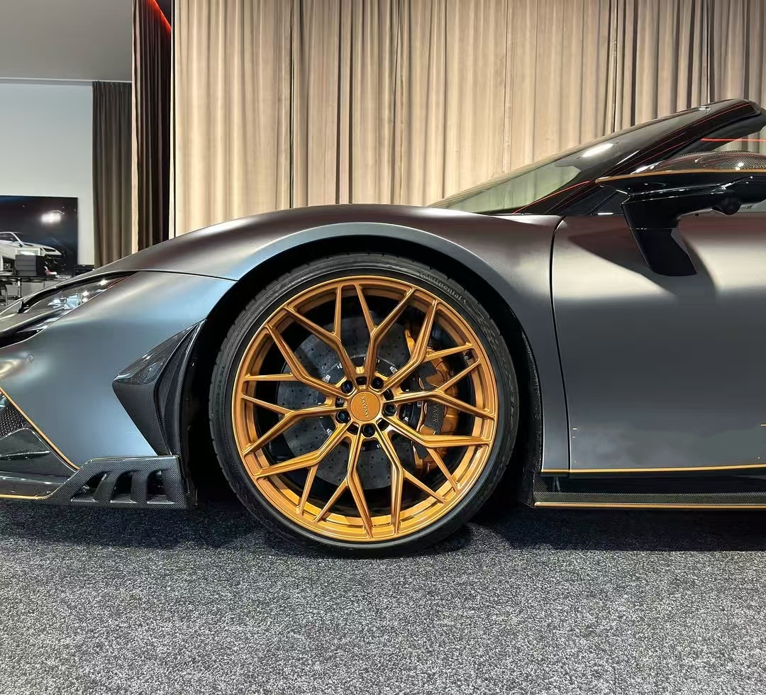 Ferrari SF90 Carbon Fiber Body SF90 KY PP Plastic Diffuser Spoiler Side Skirt Body Kit