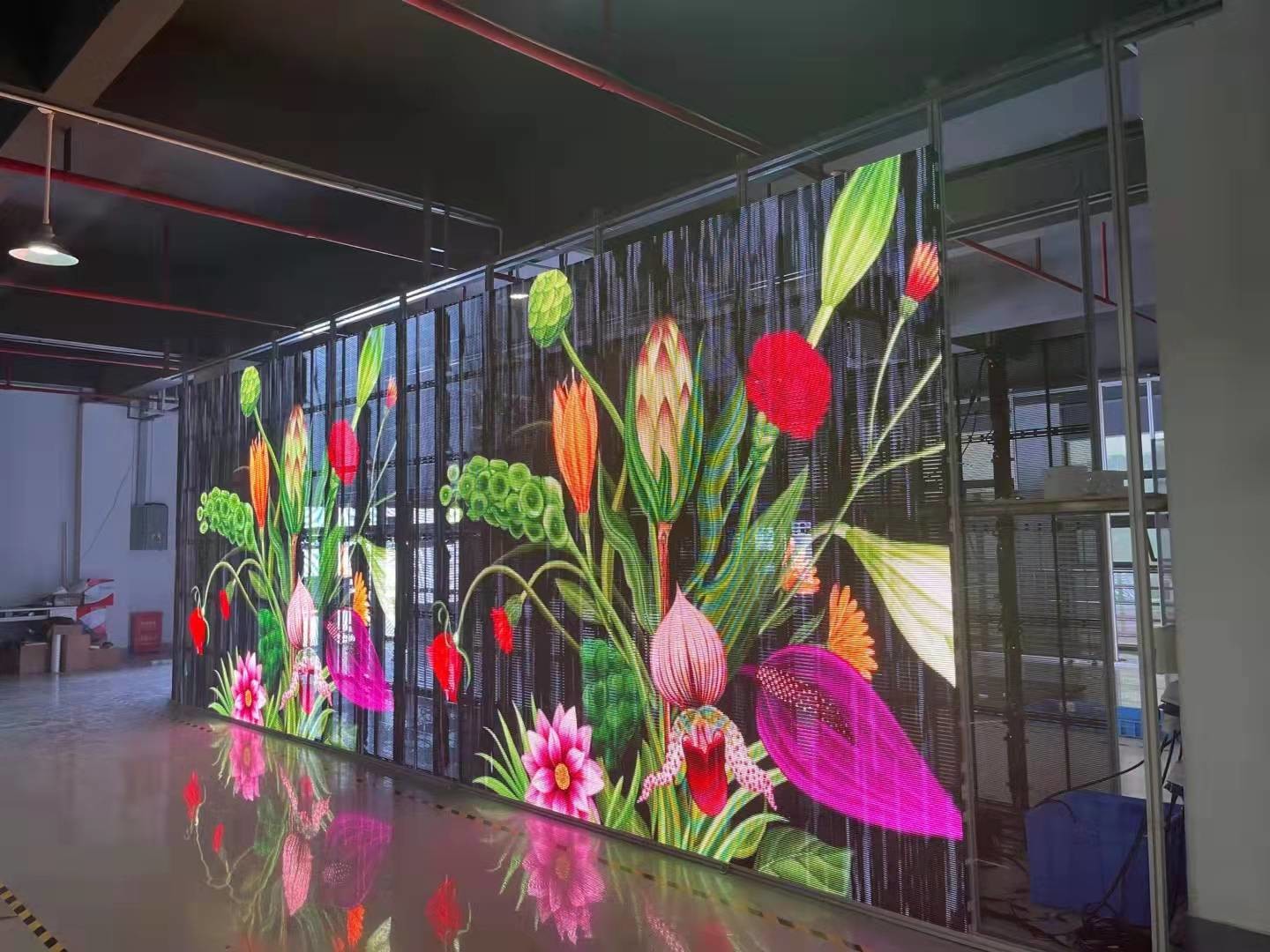 6.2kg Cabinet Weight Transparent LED Screen with SMD2121 Led Type and Driving Method