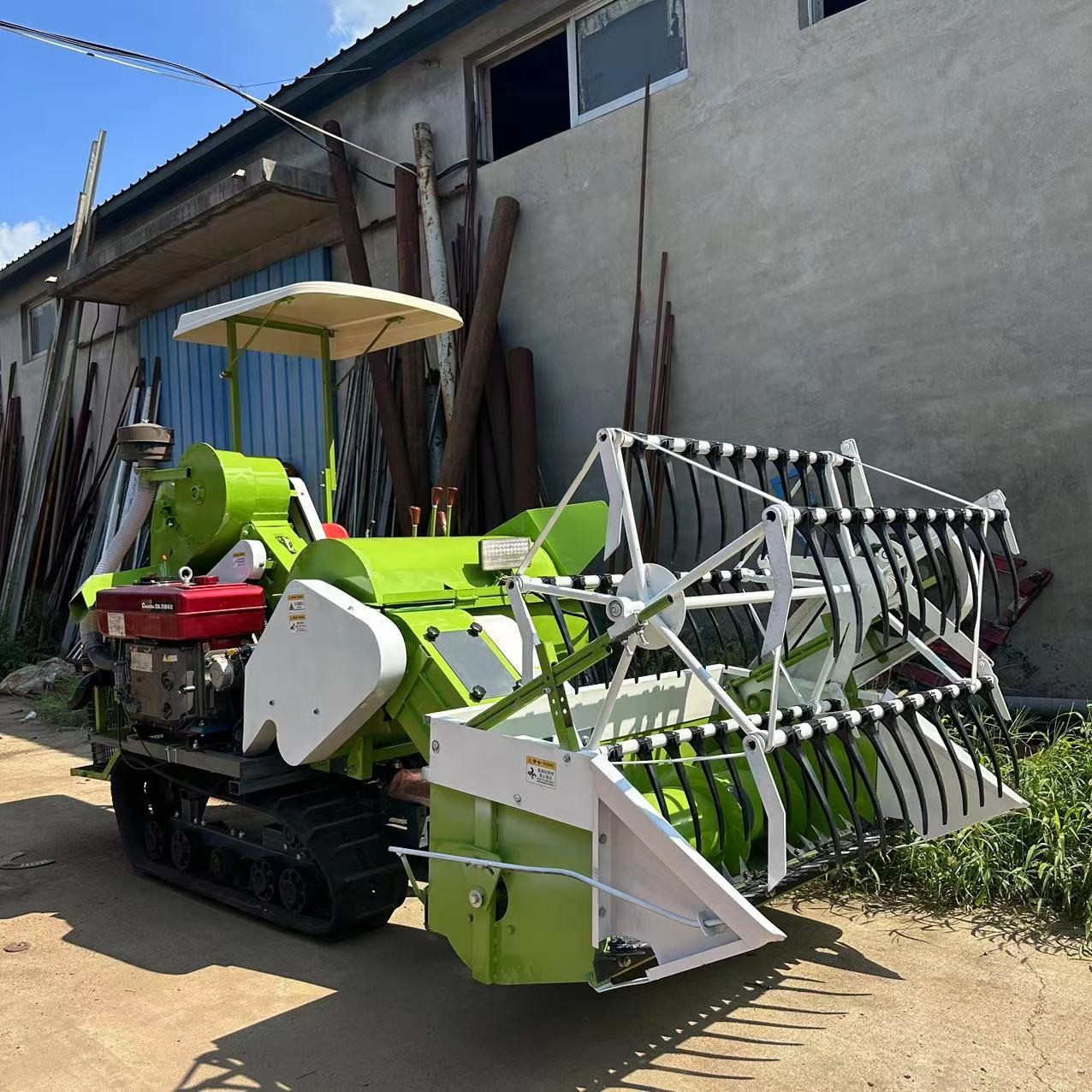 Crawler Harvester Self-Propelled Track Grain Combine Harvester