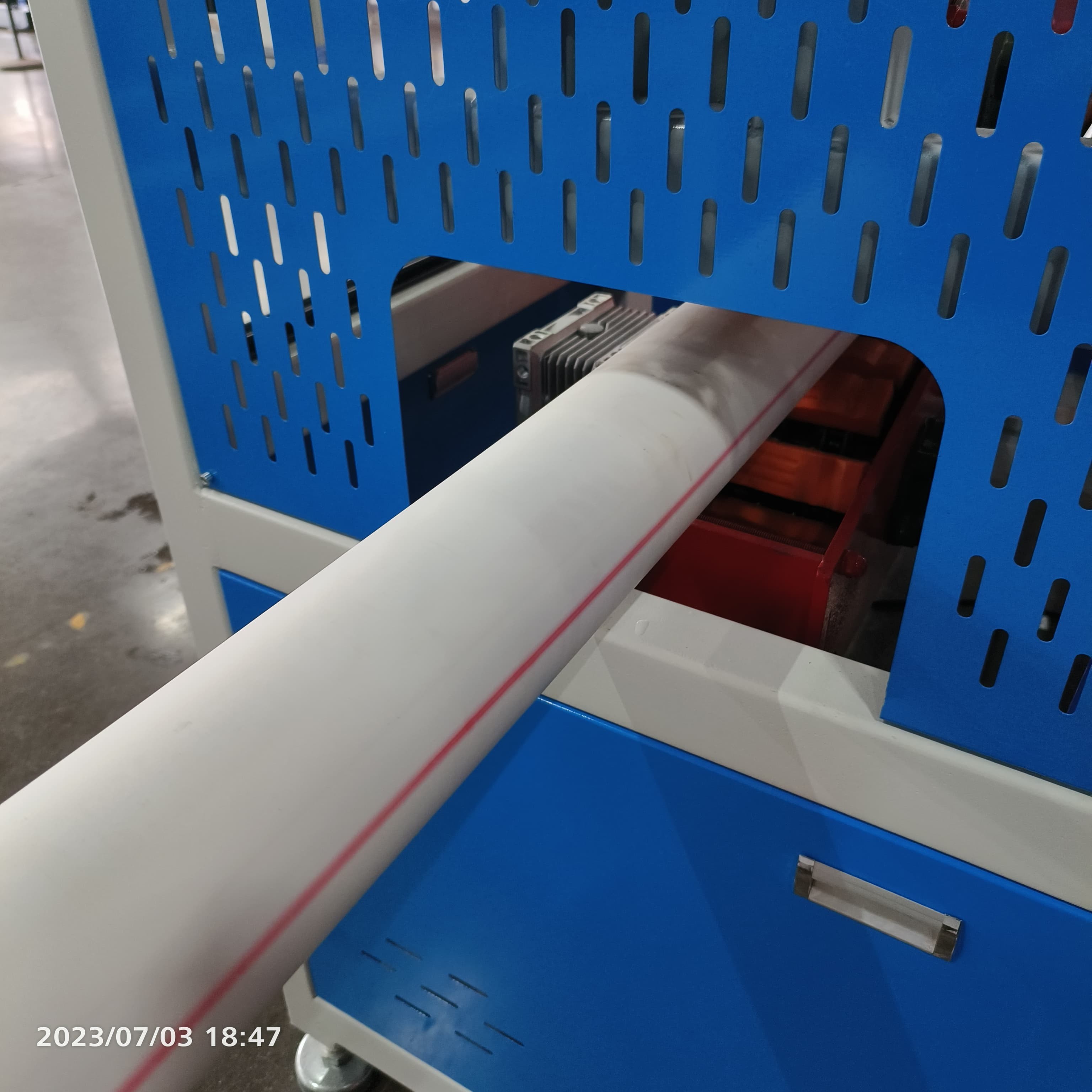 1-10m/min Production Speed PE Pipe Extrusion Line with 0-89rpm/min Extrusion Screw Speed and 9 Meters Long Vacuum Tank