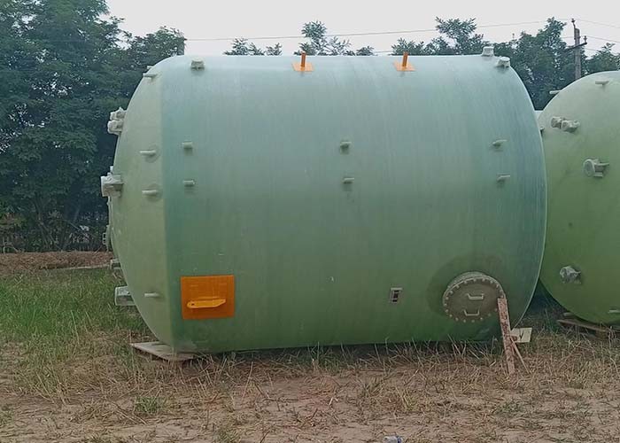Vertical Edible Brewing Food Storage Tank GRP Custom Color 1800mm*4870mm