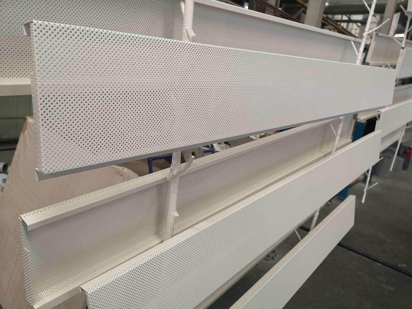 Versatile Perforated Metal Mesh Sgs Certification