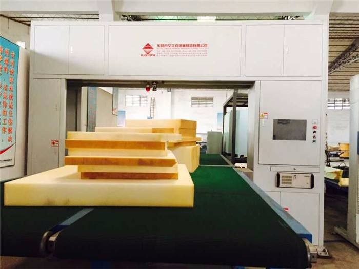 40m/Min Foam Upright CNC Sponge Cutting Machine Cut 2D Shapes