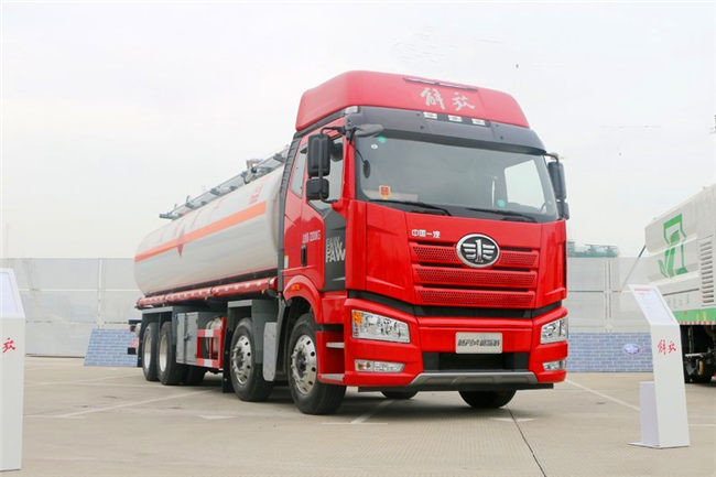 Large Capacity Tanker Truck 8x4 FAW Diesel Fuel Storage Tank Truck Euro III