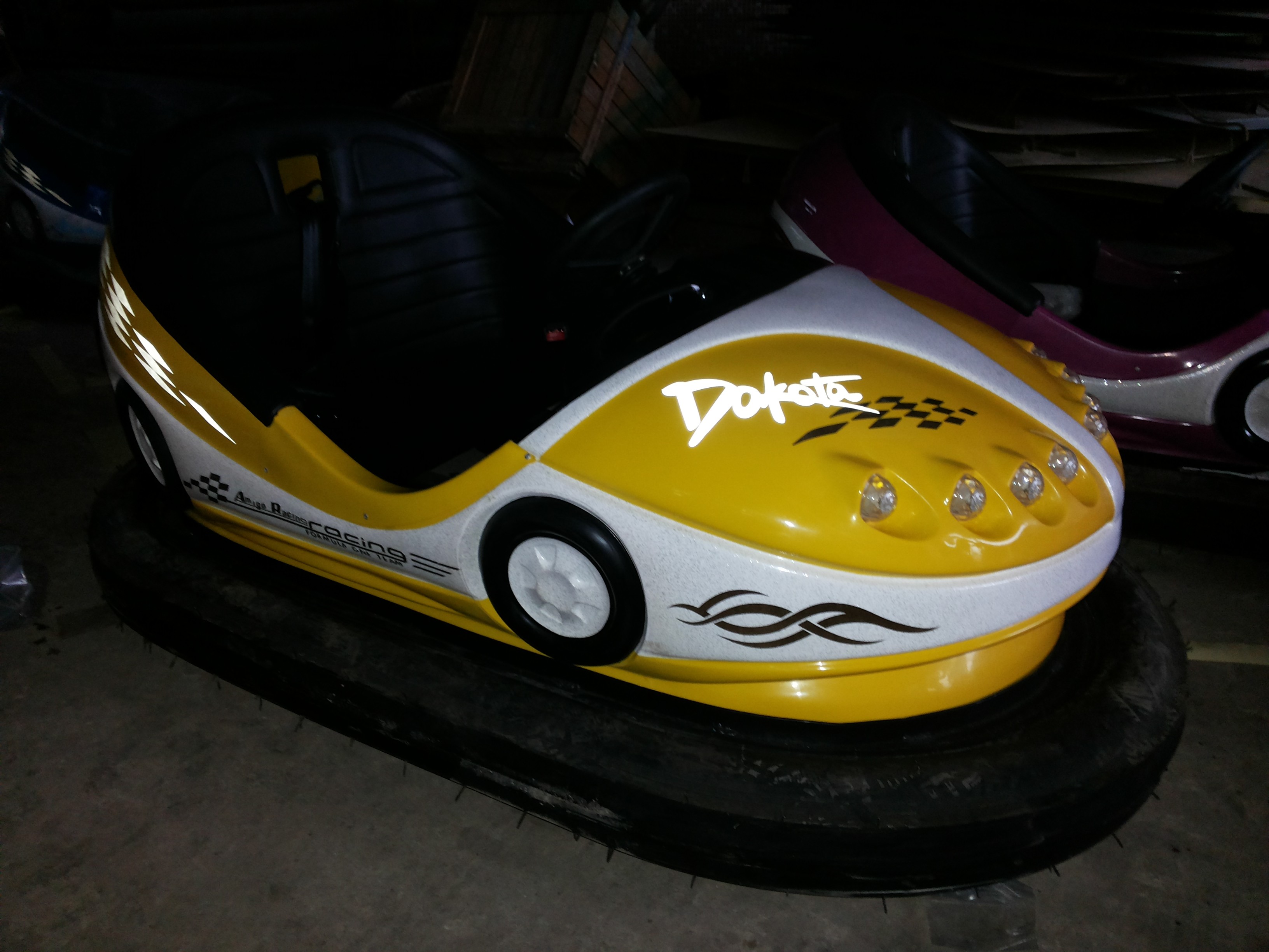 Beautiful Electric Kids Bumper Cars For Children Playground Steel Structure