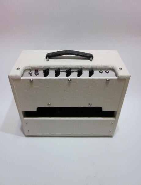 Vox Style Tube Guitar Amplifier Combo 30W 3-Band EQ, Reverb, Presence, Preamp Out, Power AMP in features