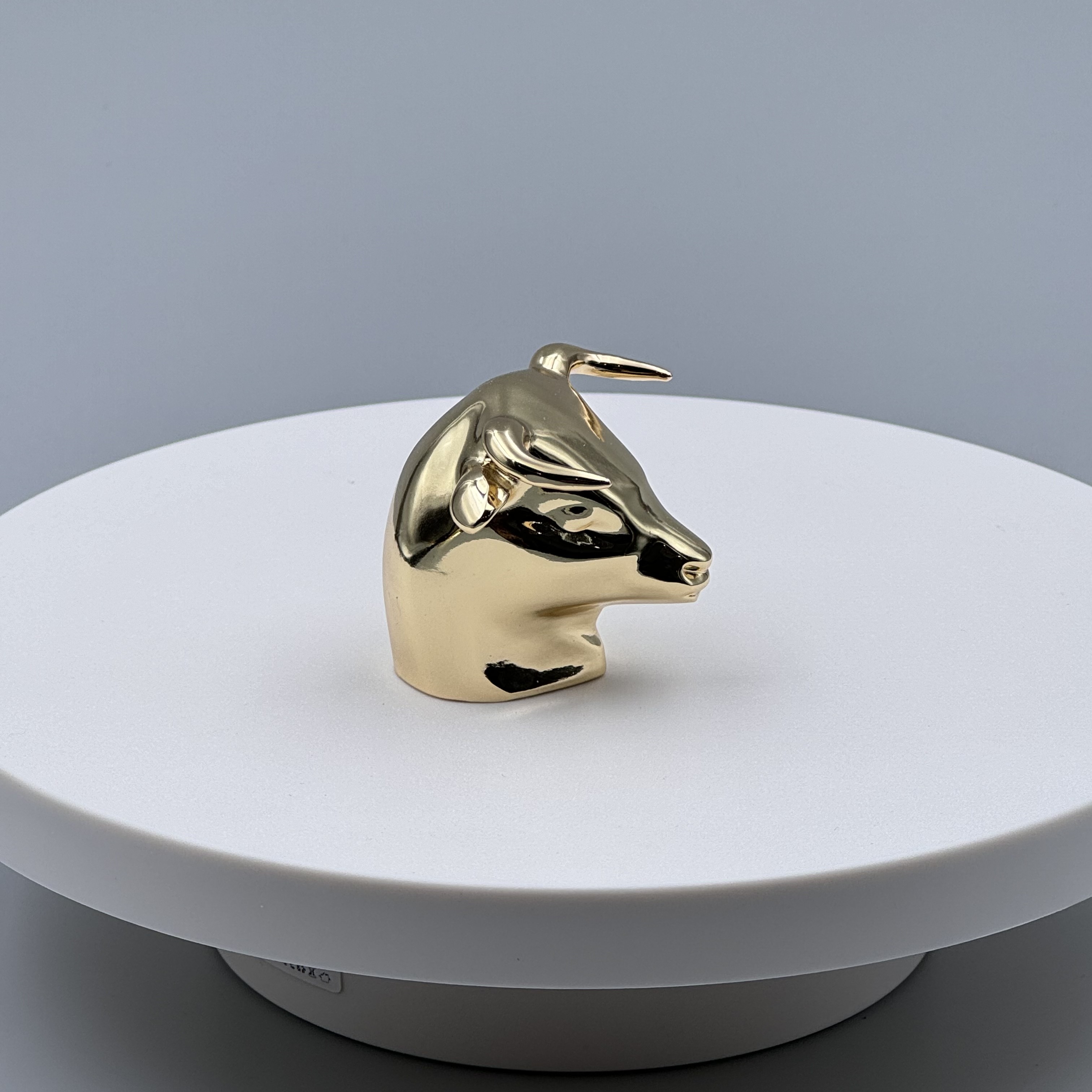Mirror Surface Zamak Perfume Cover The Ultimate Choice for Luxury Packaging