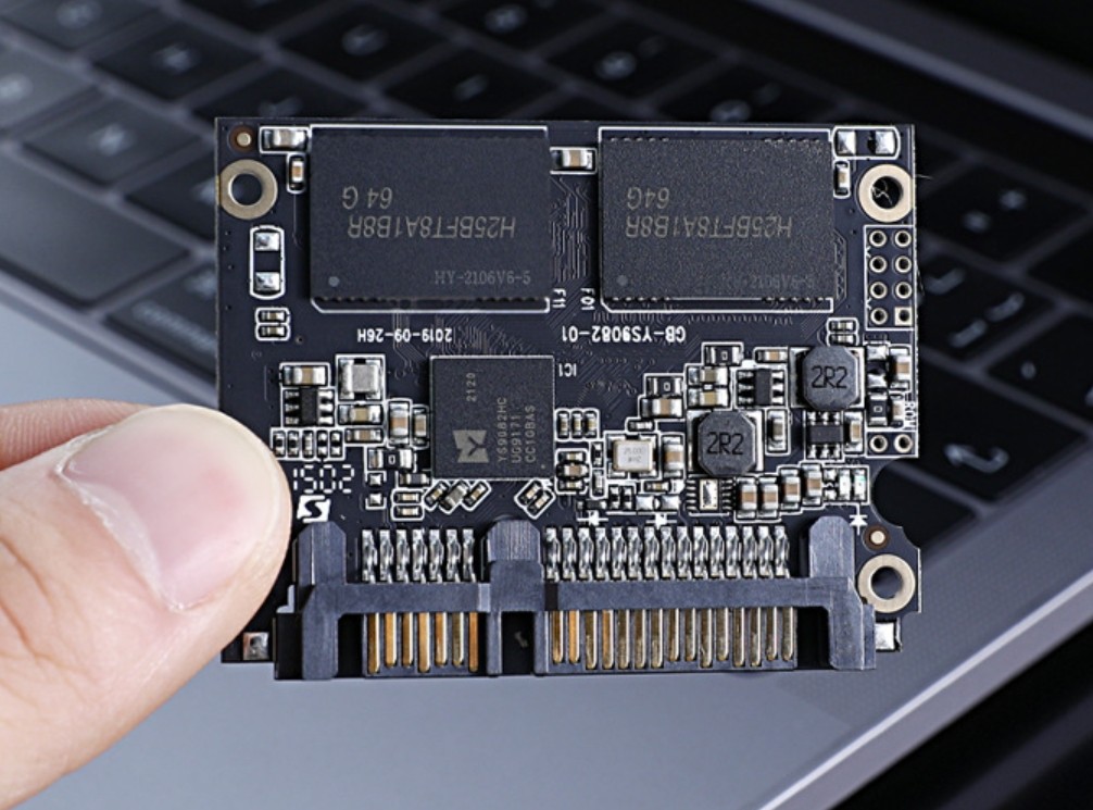 Affordable 256GB SSD Internal Hard Drives with SATA III Interface and Up To 10Gbps Data Transfer Rate