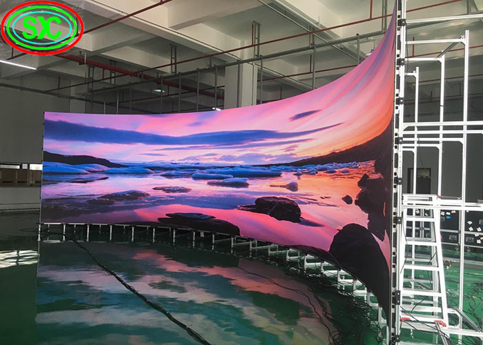 SMD3535 Die-Cast Aluminum Enclosure Easy Installation Module Resolution SMD P4 Indoor HD Full Color LED Display