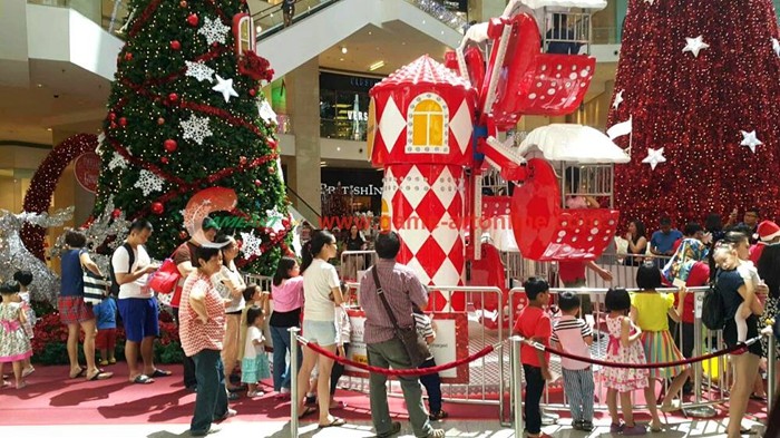 Christmas Topic Ferris Wheel Kiddie Ride , Mini Amusement Park Rides Games