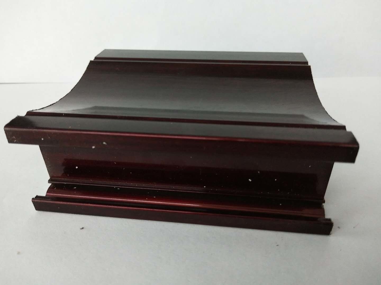 Smooth Surface Aluminum Window Profiles Fashionable And Harmonious