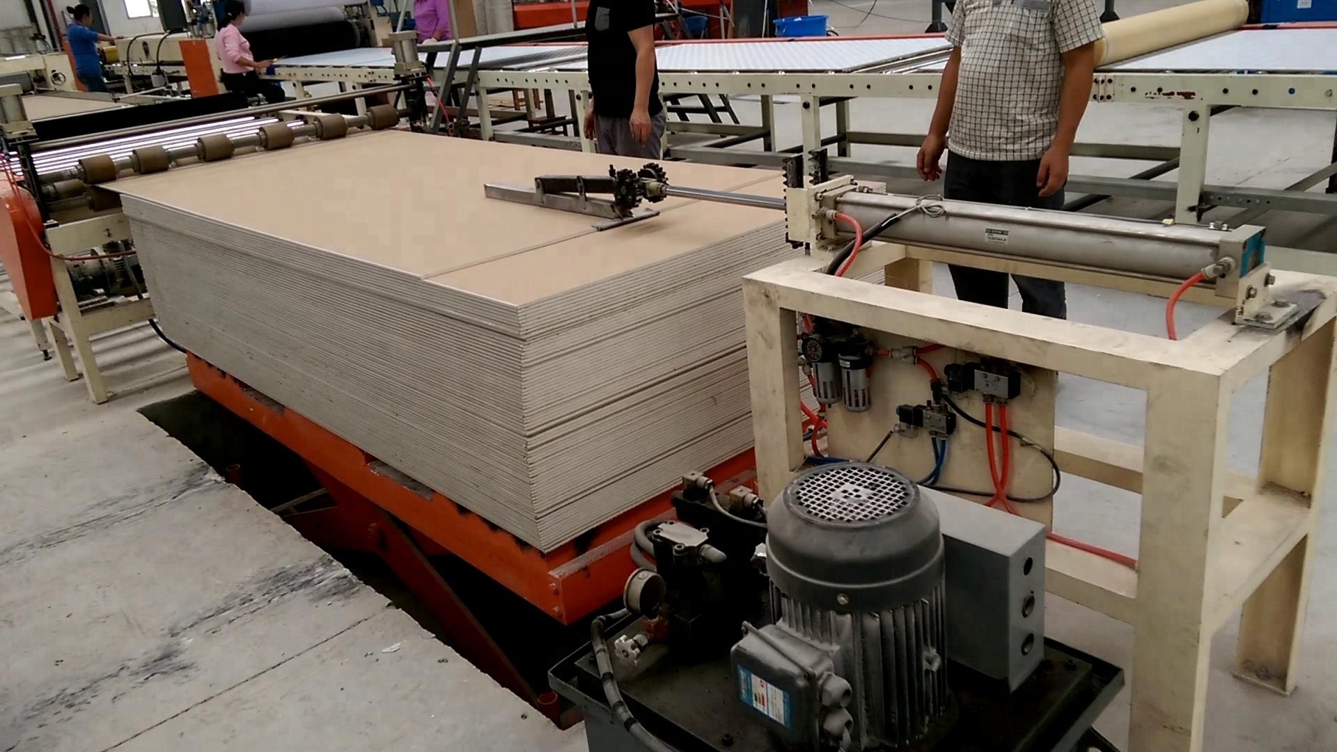 PVC Film Laminating Machine With Push And Suction Type Loading Machine