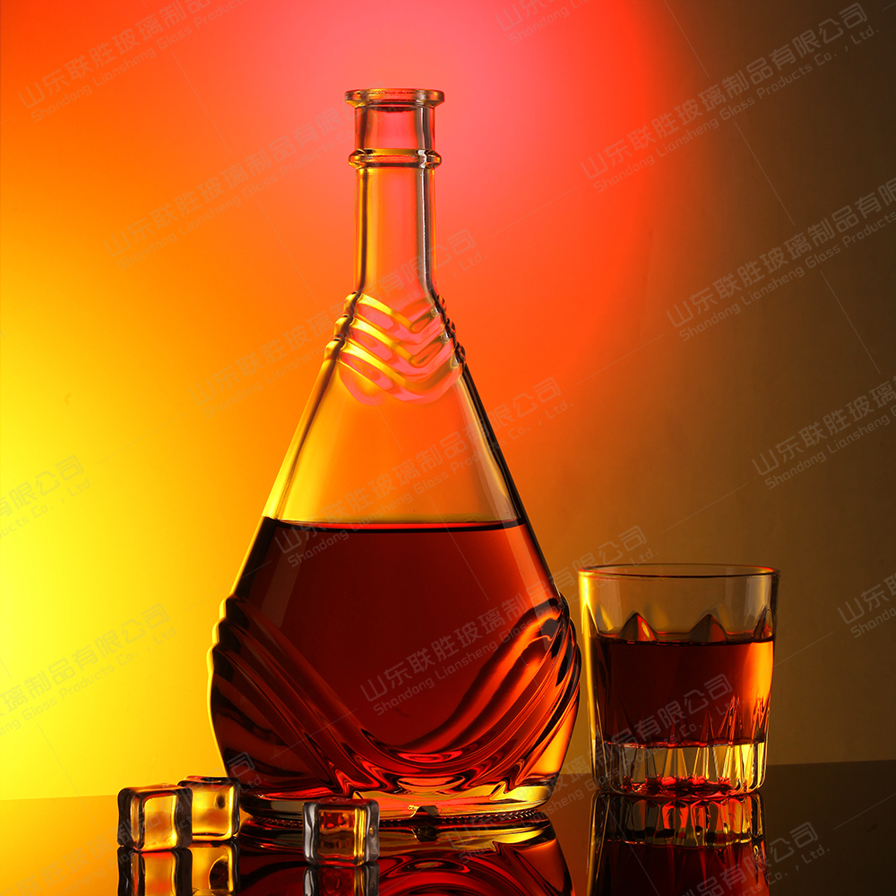 Customized Transparent Glass Bottle for Vodka Whiskey Gin Beverages 500ml 700ml 750ml