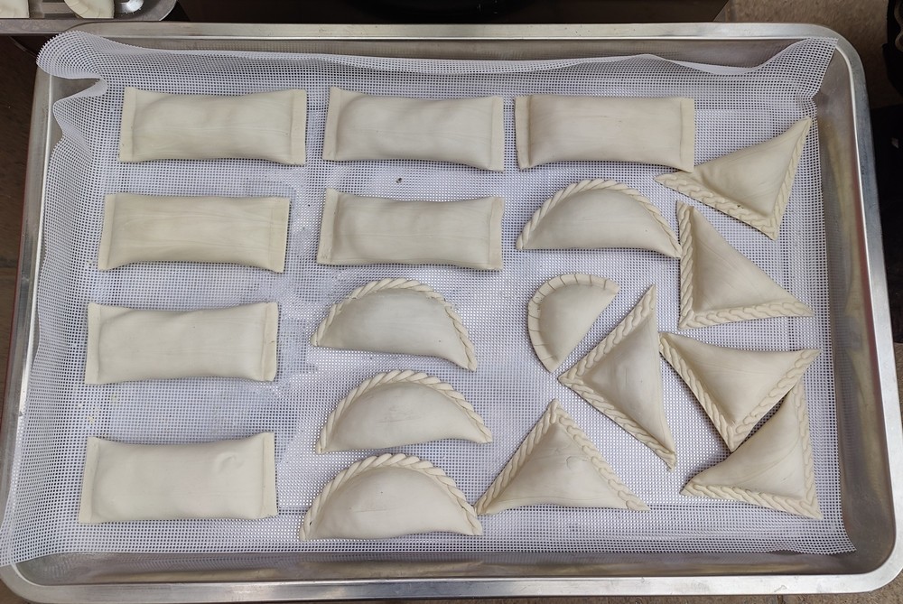 12/15cm Big Size Automatic Empanada Machine / Large Dumpling Samosa Pierogi Spring Roll Making Machine