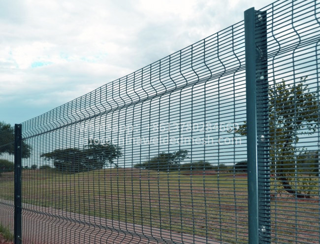 OEM Welded Mesh Fence , height 3m Prison Mesh 358 with High Security