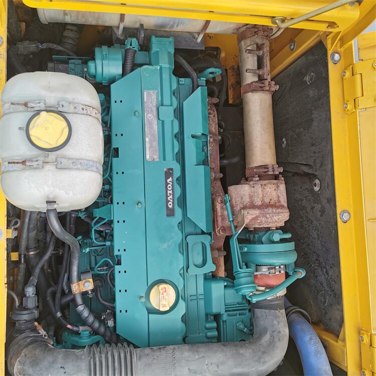Used Volvo 210 Tracked Excavator with ORIGINAL Hydraulic Cylinder and 650 Working Hours