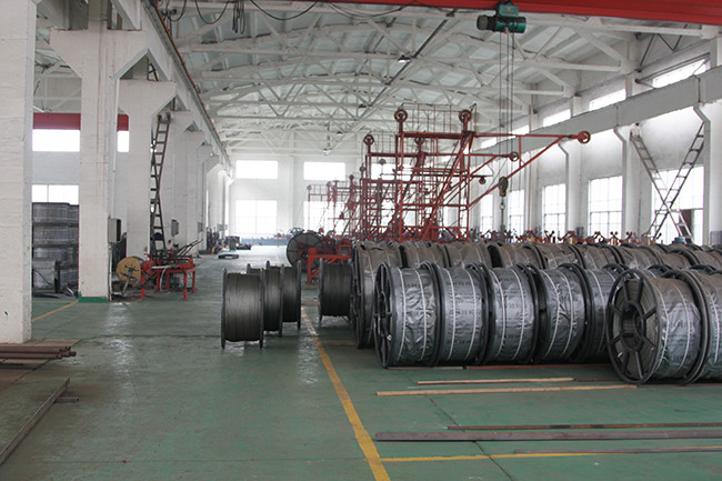 Stringing Equipment Anti Twist Wire Rope 250kN Breakage Tension