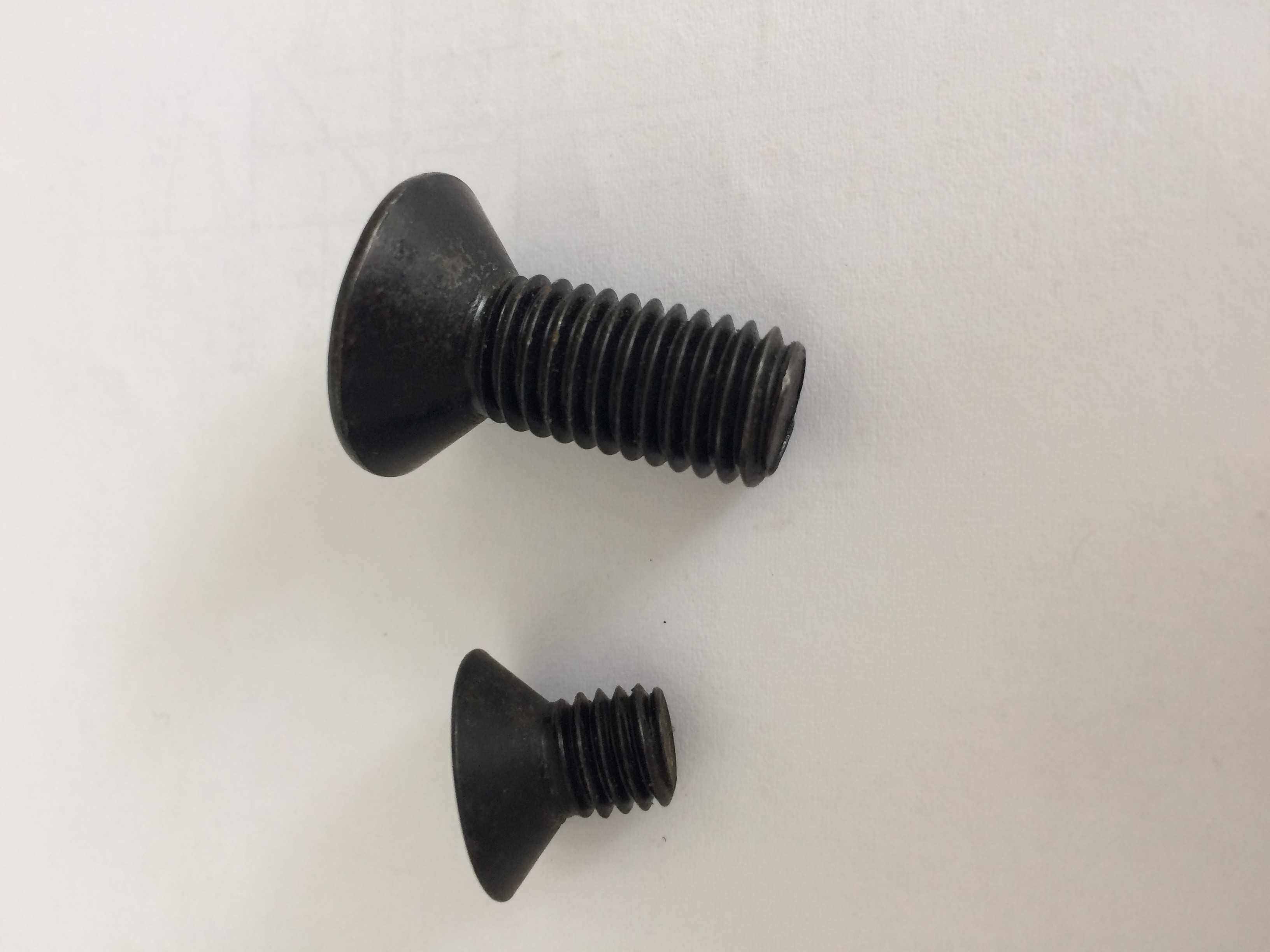 Alloy Steel Hex Drive Flat Head Screws Grade 8.8 Countersunk Head Machine Screws ASTMF835 Flat Head Screws