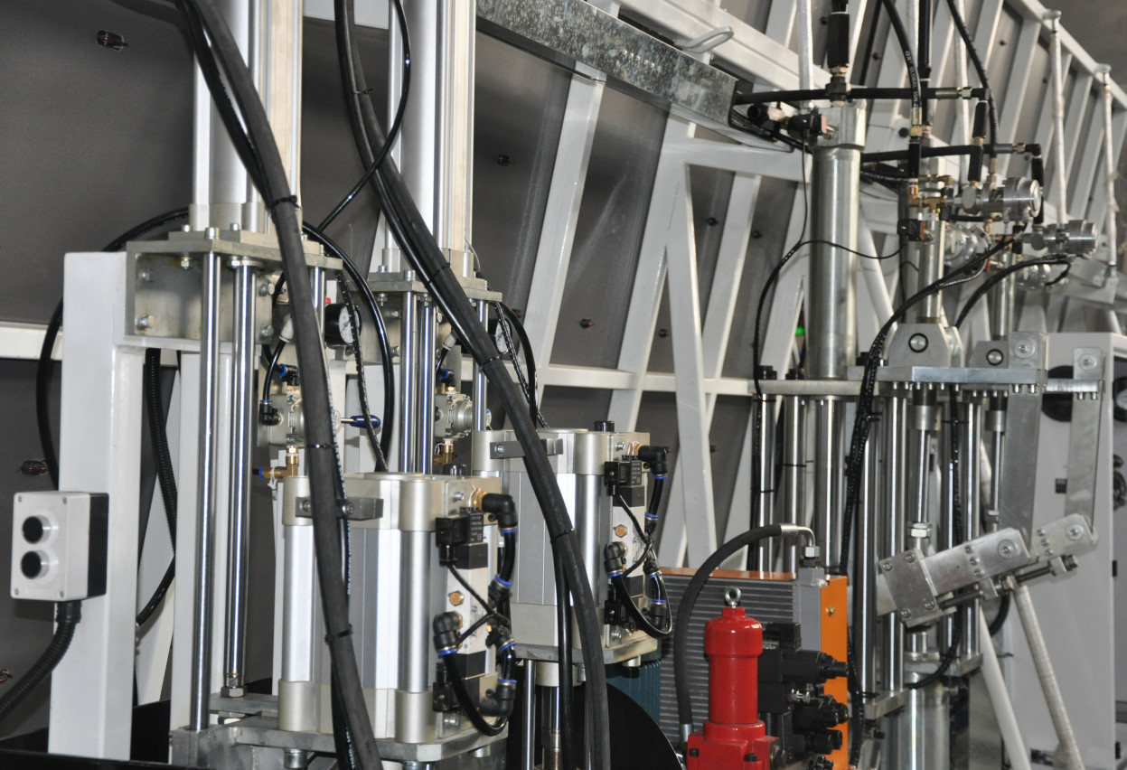 3-30mm Glass Processing Sealing Robot