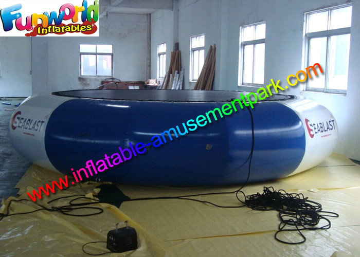 Durable Inflatable Water Toys 0.9 mm PVC Inflatable Water Trampolin For Sea