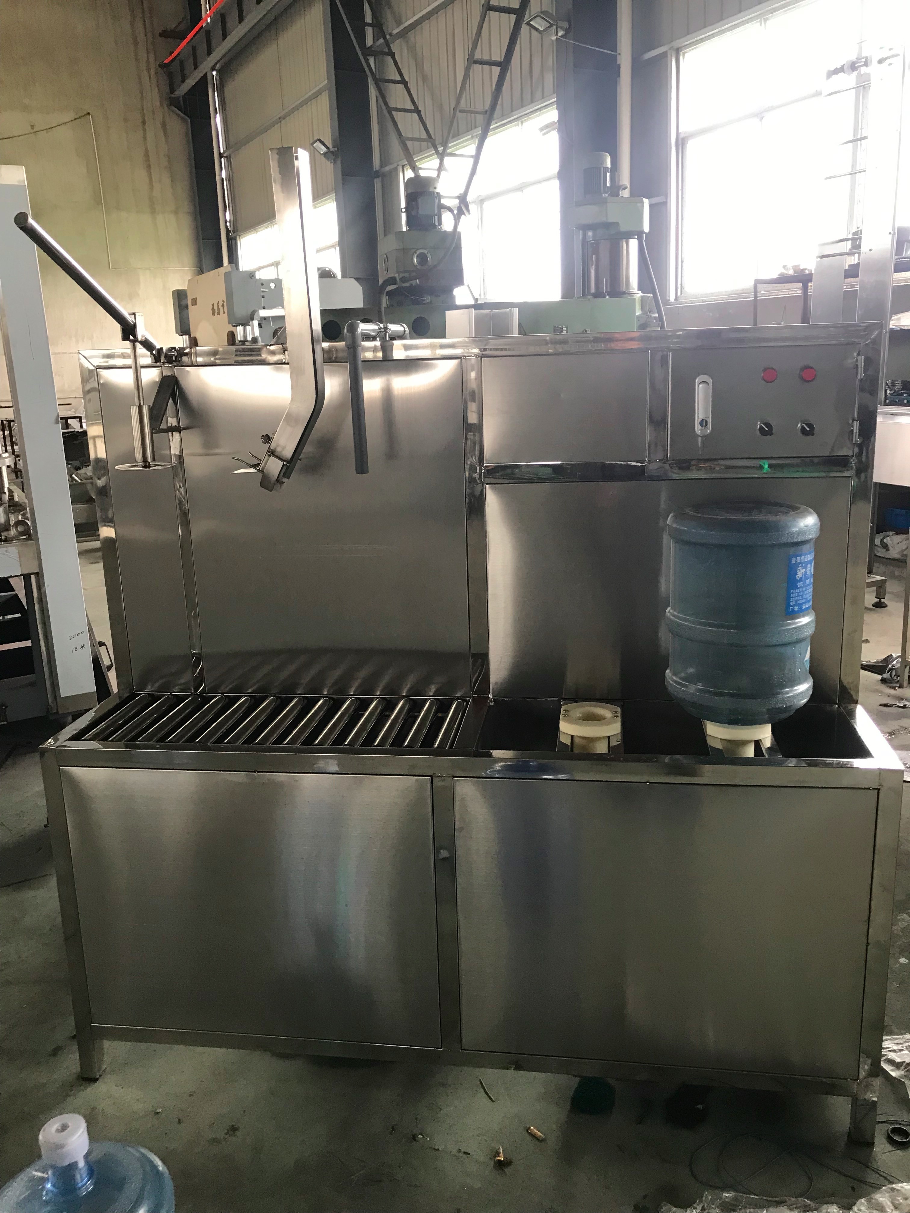 Small Capacity 100BPH manual /hand Industrial5 gallon big barrel Bottle washing Filling Machine