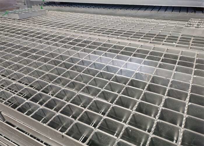 20×5mm Hot Dip Galvanized Steel Grating Walkway Metal Grates For Driveways