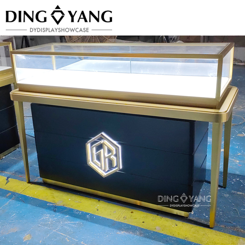 Custom Made Fashion Black Golden Jewelry Counter , Jewelry Counter Furniture With Low Power Consumption Lights Systems