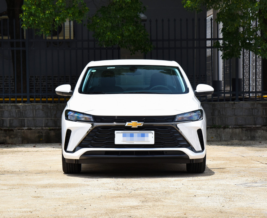 Gasoline Chevrolet 5 Seater Car Minibus Vehicle 4×2 Two Wheel Drive