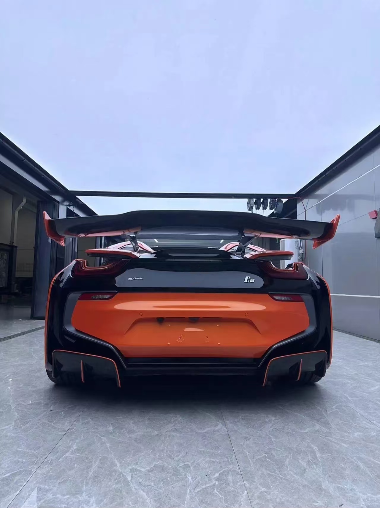 I8 BMW Body Kit Car 2018 - 2019 Carbon Fiber Spoiler Front Bumper Spoiler Wing