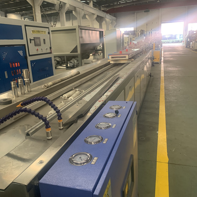 250kg/H WPC Board Production Line 1220mm For Decoration